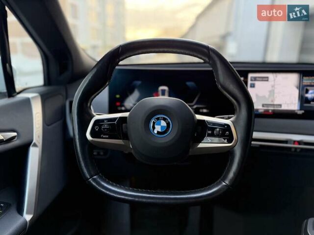 Белый БМВ iX, объемом двигателя 0 л и пробегом 69 тыс. км за 58300 $, фото 36 на Automoto.ua