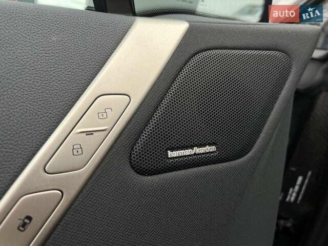 Белый БМВ iX, объемом двигателя 0 л и пробегом 40 тыс. км за 48500 $, фото 20 на Automoto.ua