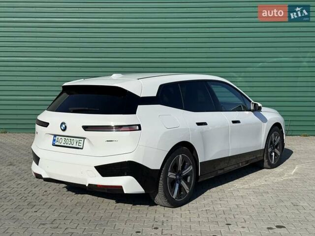 Белый БМВ iX, объемом двигателя 0 л и пробегом 42 тыс. км за 47300 $, фото 22 на Automoto.ua