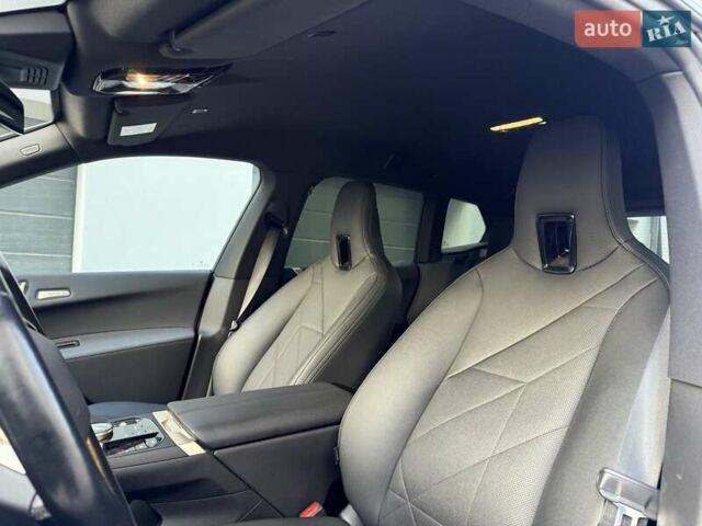 Белый БМВ iX, объемом двигателя 0 л и пробегом 69 тыс. км за 58300 $, фото 45 на Automoto.ua