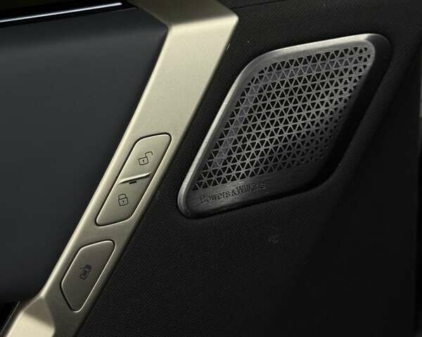 Белый БМВ iX, объемом двигателя 0 л и пробегом 22 тыс. км за 79000 $, фото 3 на Automoto.ua