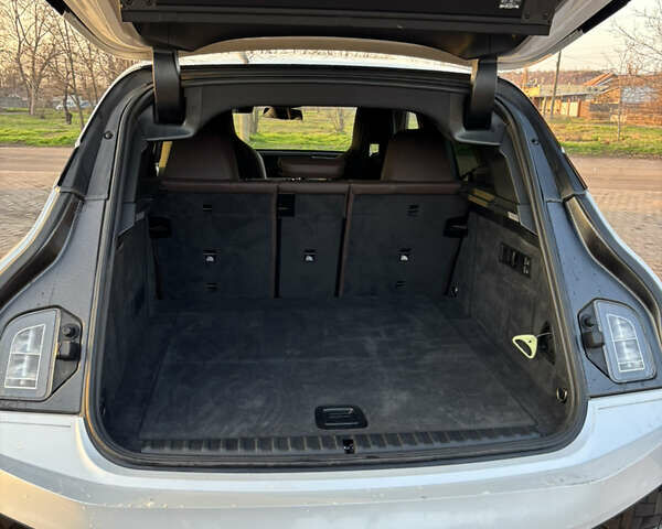 Белый БМВ iX, объемом двигателя 0 л и пробегом 57 тыс. км за 56700 $, фото 30 на Automoto.ua