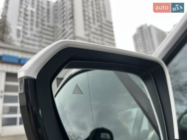 Белый БМВ iX, объемом двигателя 0 л и пробегом 40 тыс. км за 48500 $, фото 13 на Automoto.ua