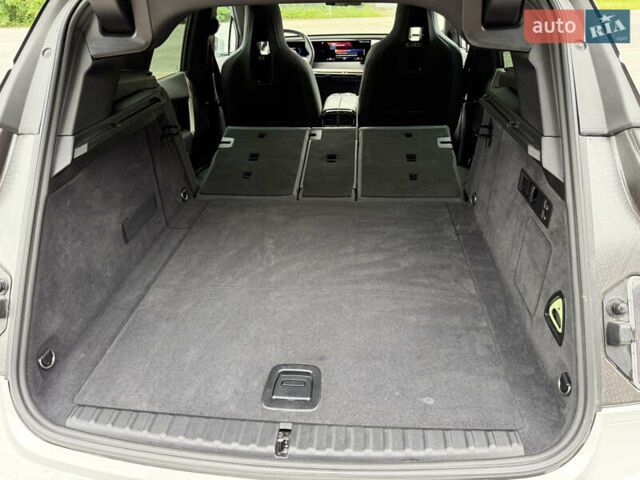 Белый БМВ iX, объемом двигателя 0 л и пробегом 34 тыс. км за 67400 $, фото 39 на Automoto.ua