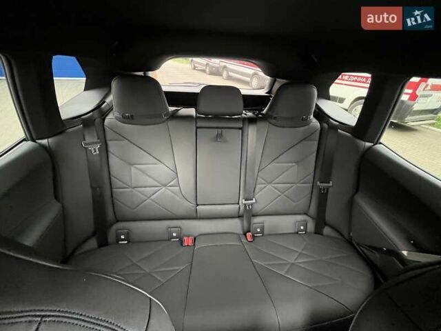 Белый БМВ iX, объемом двигателя 0 л и пробегом 40 тыс. км за 48500 $, фото 36 на Automoto.ua