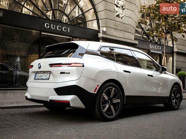 Белый БМВ iX, объемом двигателя 0 л и пробегом 22 тыс. км за 69400 $, фото 1 на Automoto.ua