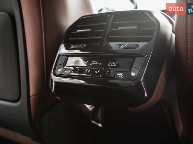 Белый БМВ iX, объемом двигателя 0 л и пробегом 22 тыс. км за 69400 $, фото 20 на Automoto.ua