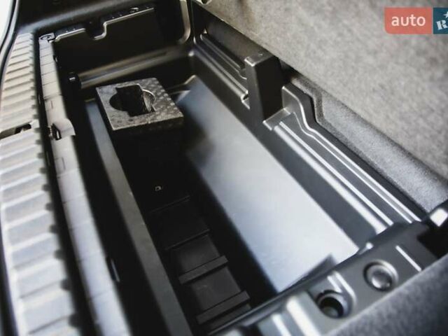 Белый БМВ iX, объемом двигателя 0 л и пробегом 22 тыс. км за 69400 $, фото 47 на Automoto.ua