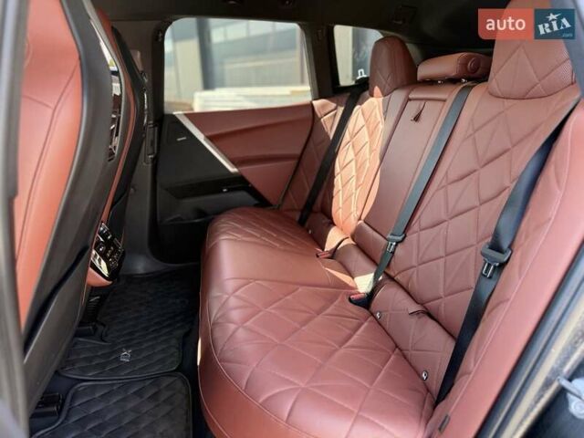 Белый БМВ iX, объемом двигателя 0 л и пробегом 89 тыс. км за 65900 $, фото 8 на Automoto.ua