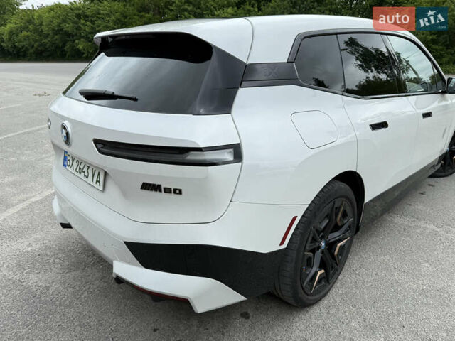 Белый БМВ iX, объемом двигателя 0 л и пробегом 34 тыс. км за 67400 $, фото 8 на Automoto.ua