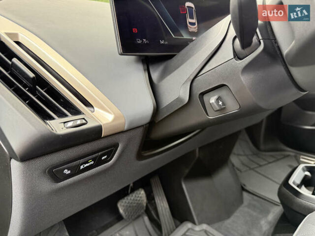 Белый БМВ iX, объемом двигателя 0 л и пробегом 34 тыс. км за 67400 $, фото 20 на Automoto.ua