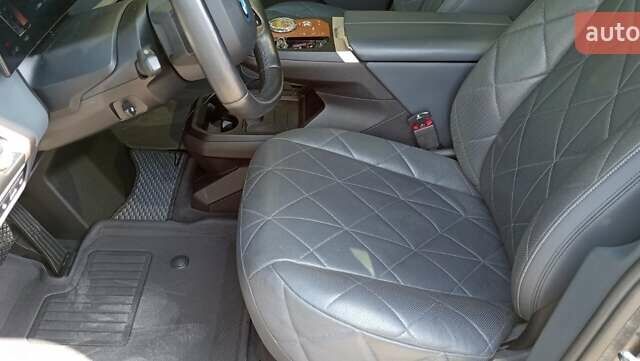 Белый БМВ iX, объемом двигателя 0 л и пробегом 58 тыс. км за 67000 $, фото 12 на Automoto.ua