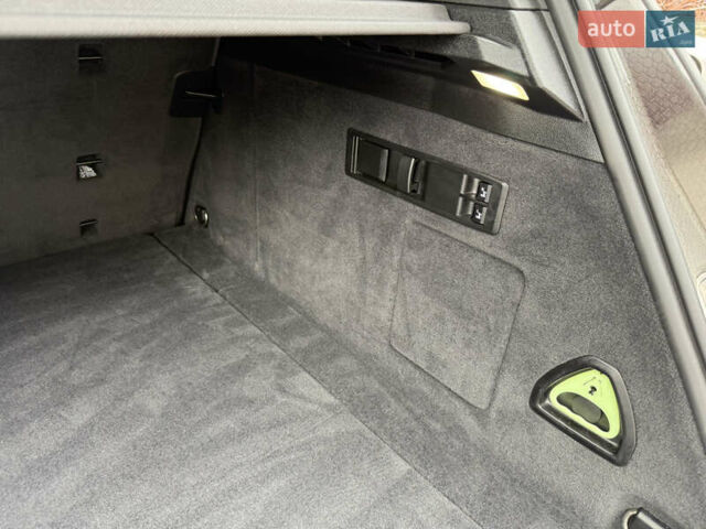 Белый БМВ iX, объемом двигателя 0 л и пробегом 34 тыс. км за 67400 $, фото 37 на Automoto.ua