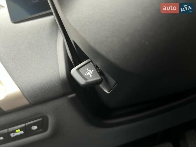 Белый БМВ iX, объемом двигателя 0 л и пробегом 40 тыс. км за 48500 $, фото 29 на Automoto.ua