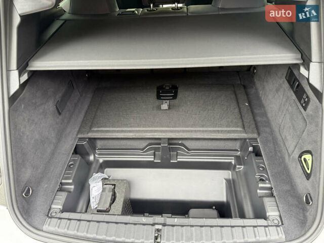 Белый БМВ iX, объемом двигателя 0 л и пробегом 34 тыс. км за 67400 $, фото 38 на Automoto.ua