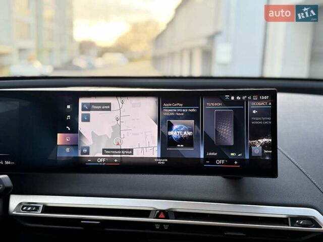 Белый БМВ iX, объемом двигателя 0 л и пробегом 69 тыс. км за 58300 $, фото 38 на Automoto.ua