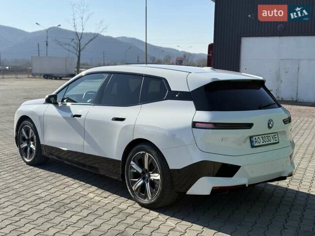 Белый БМВ iX, объемом двигателя 0 л и пробегом 42 тыс. км за 47300 $, фото 30 на Automoto.ua