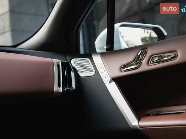 Белый БМВ iX, объемом двигателя 0 л и пробегом 22 тыс. км за 69400 $, фото 28 на Automoto.ua