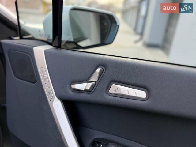 Белый БМВ iX, объемом двигателя 0 л и пробегом 69 тыс. км за 58300 $, фото 51 на Automoto.ua