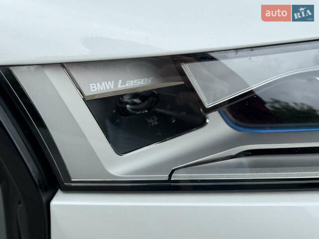 Белый БМВ iX, объемом двигателя 0 л и пробегом 34 тыс. км за 67400 $, фото 11 на Automoto.ua