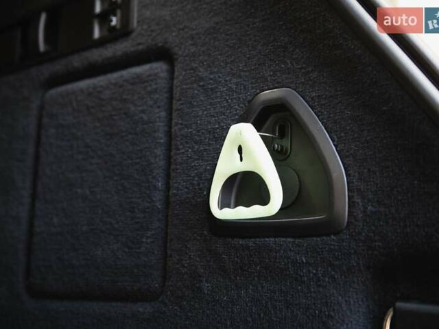 Белый БМВ iX, объемом двигателя 0 л и пробегом 22 тыс. км за 69400 $, фото 45 на Automoto.ua