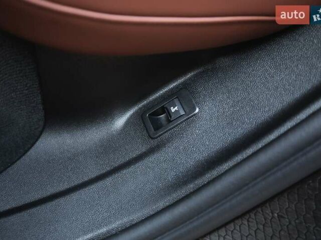 Белый БМВ iX, объемом двигателя 0 л и пробегом 22 тыс. км за 69400 $, фото 40 на Automoto.ua