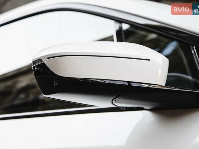 Белый БМВ iX, объемом двигателя 0 л и пробегом 22 тыс. км за 69400 $, фото 6 на Automoto.ua