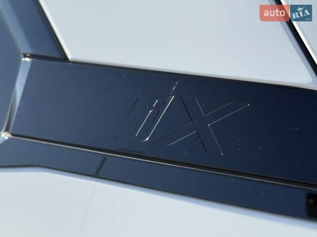 Белый БМВ iX, объемом двигателя 0 л и пробегом 42 тыс. км за 47300 $, фото 6 на Automoto.ua