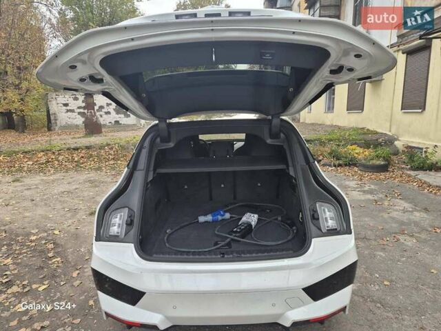 Белый БМВ iX, объемом двигателя 0 л и пробегом 89 тыс. км за 49999 $, фото 6 на Automoto.ua