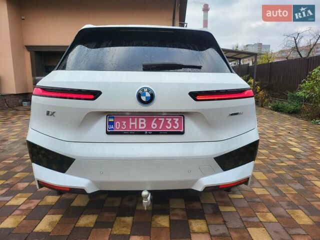 Белый БМВ iX, объемом двигателя 0 л и пробегом 11 тыс. км за 70500 $, фото 1 на Automoto.ua