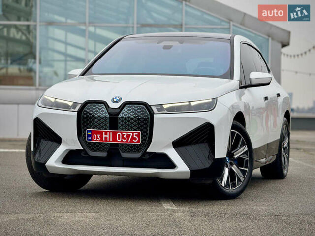 Білий БМВ iX, об'ємом двигуна 0 л та пробігом 32 тис. км за 48700 $, фото 3 на Automoto.ua
