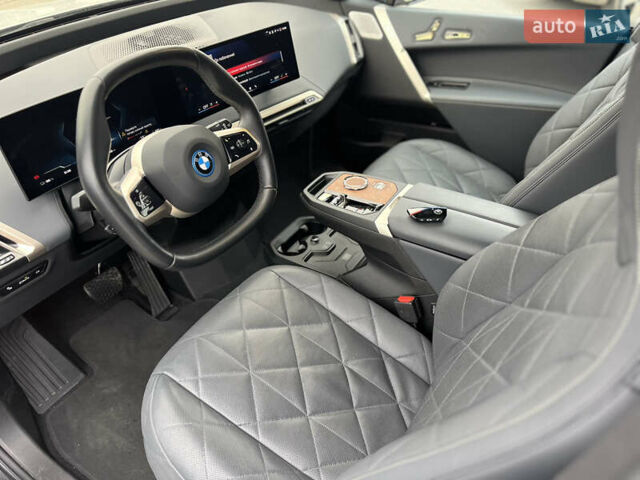 Білий БМВ iX, об'ємом двигуна 0 л та пробігом 19 тис. км за 79990 $, фото 32 на Automoto.ua
