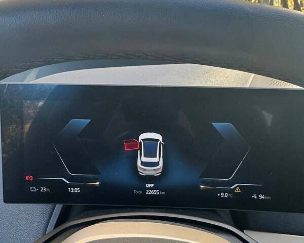 Белый БМВ iX, объемом двигателя 0 л и пробегом 22 тыс. км за 50100 $, фото 8 на Automoto.ua