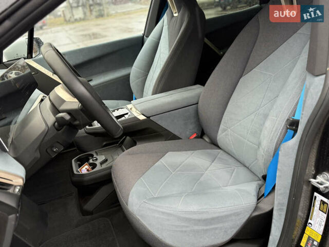 Белый БМВ iX, объемом двигателя 0 л и пробегом 10 тыс. км за 63000 $, фото 18 на Automoto.ua