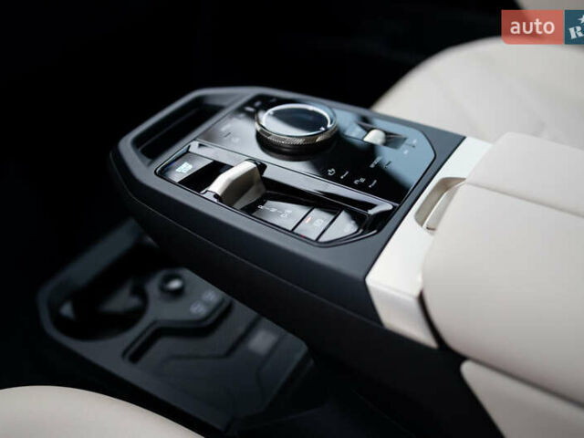 Білий БМВ iX, об'ємом двигуна 0 л та пробігом 3 тис. км за 61000 $, фото 28 на Automoto.ua