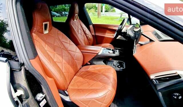 Белый БМВ iX, объемом двигателя 0 л и пробегом 55 тыс. км за 59999 $, фото 75 на Automoto.ua