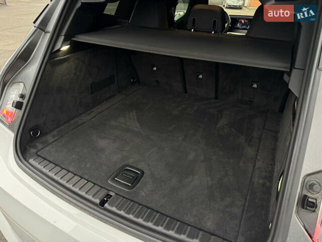 Білий БМВ iX, об'ємом двигуна 0 л та пробігом 32 тис. км за 48700 $, фото 27 на Automoto.ua