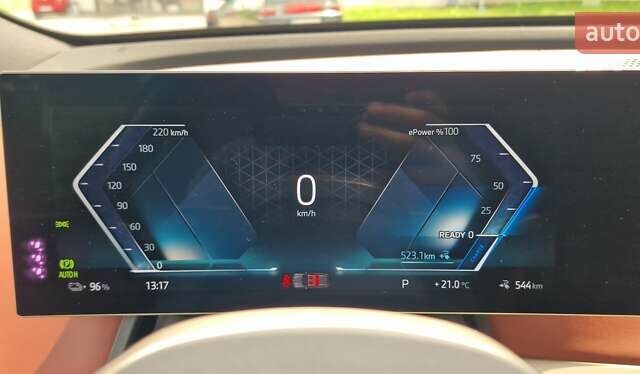 Белый БМВ iX, объемом двигателя 0 л и пробегом 55 тыс. км за 59999 $, фото 102 на Automoto.ua