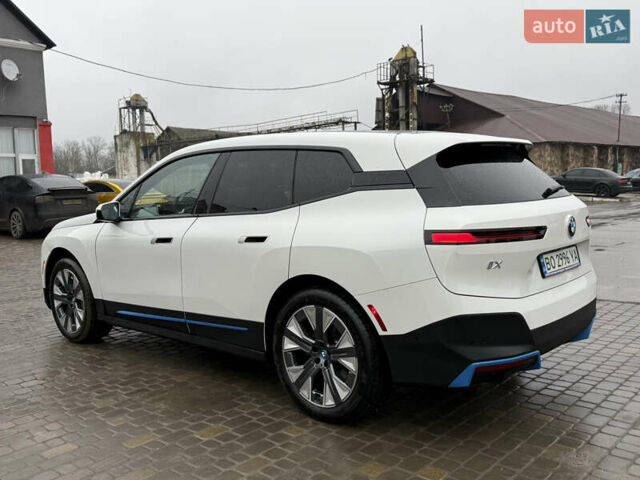 Белый БМВ iX, объемом двигателя 0 л и пробегом 10 тыс. км за 63000 $, фото 10 на Automoto.ua