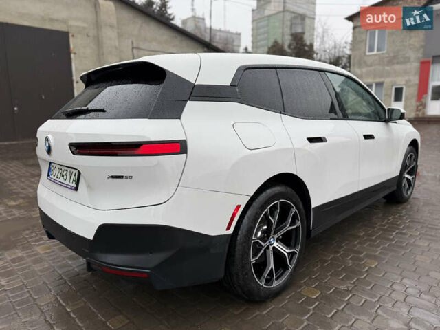 Белый БМВ iX, объемом двигателя 0 л и пробегом 5 тыс. км за 63000 $, фото 5 на Automoto.ua
