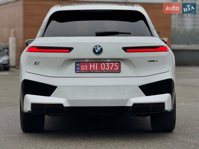 Білий БМВ iX, об'ємом двигуна 0 л та пробігом 32 тис. км за 48700 $, фото 9 на Automoto.ua
