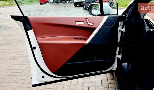 Белый БМВ iX, объемом двигателя 0 л и пробегом 55 тыс. км за 59999 $, фото 48 на Automoto.ua