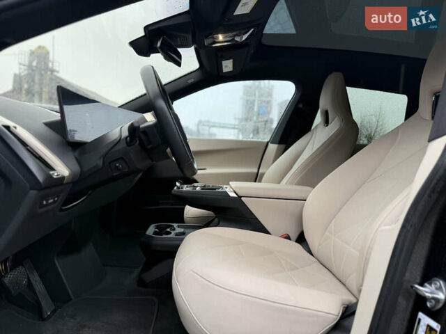 Белый БМВ iX, объемом двигателя 0 л и пробегом 5 тыс. км за 63000 $, фото 18 на Automoto.ua