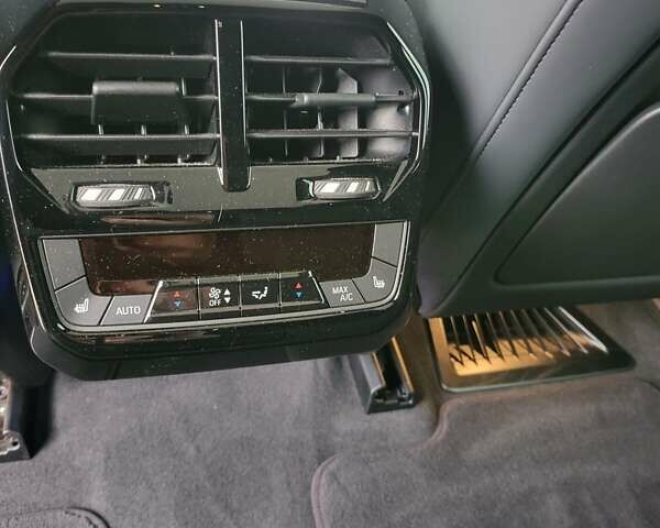 Белый БМВ iX, объемом двигателя 0 л и пробегом 11 тыс. км за 70500 $, фото 13 на Automoto.ua