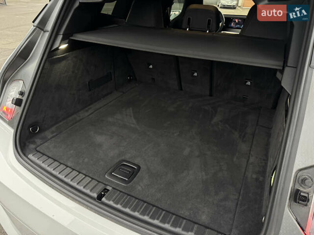 Белый БМВ iX, объемом двигателя 0 л и пробегом 32 тыс. км за 48900 $, фото 44 на Automoto.ua