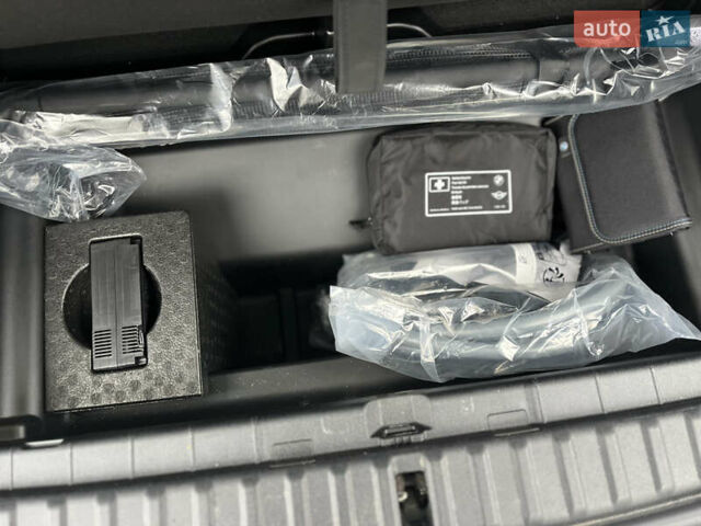 Білий БМВ iX, об'ємом двигуна 0 л та пробігом 19 тис. км за 79990 $, фото 26 на Automoto.ua