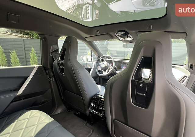 Білий БМВ iX, об'ємом двигуна 0 л та пробігом 12 тис. км за 82500 $, фото 22 на Automoto.ua