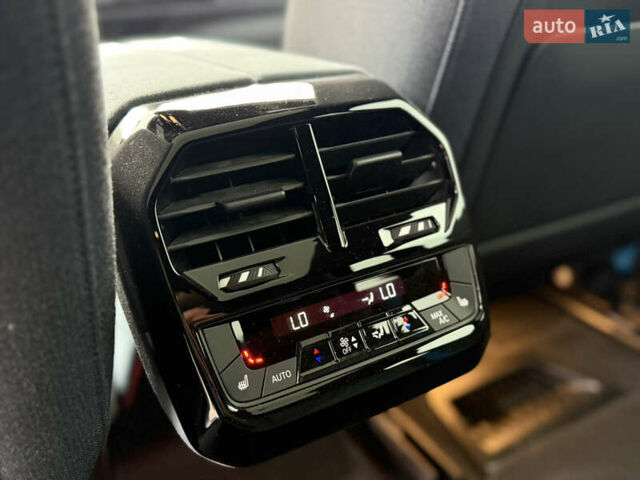 Белый БМВ iX, объемом двигателя 0 л и пробегом 10 тыс. км за 63000 $, фото 27 на Automoto.ua