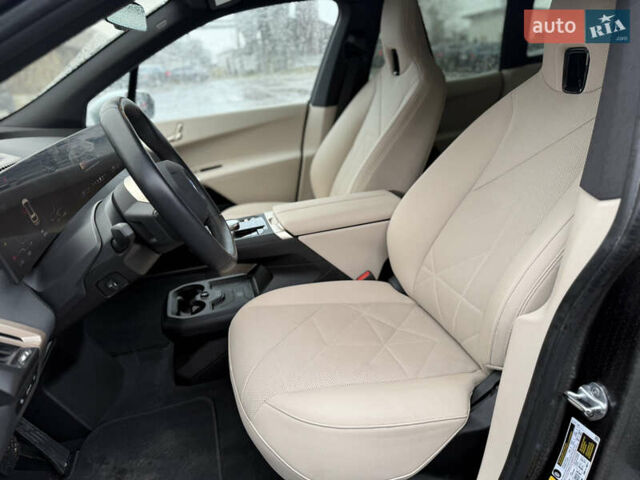 Белый БМВ iX, объемом двигателя 0 л и пробегом 5 тыс. км за 63000 $, фото 17 на Automoto.ua