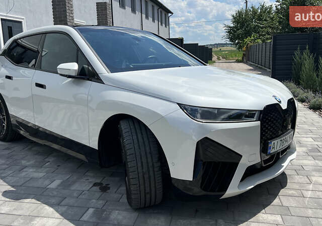 Білий БМВ iX, об'ємом двигуна 0 л та пробігом 12 тис. км за 82500 $, фото 5 на Automoto.ua
